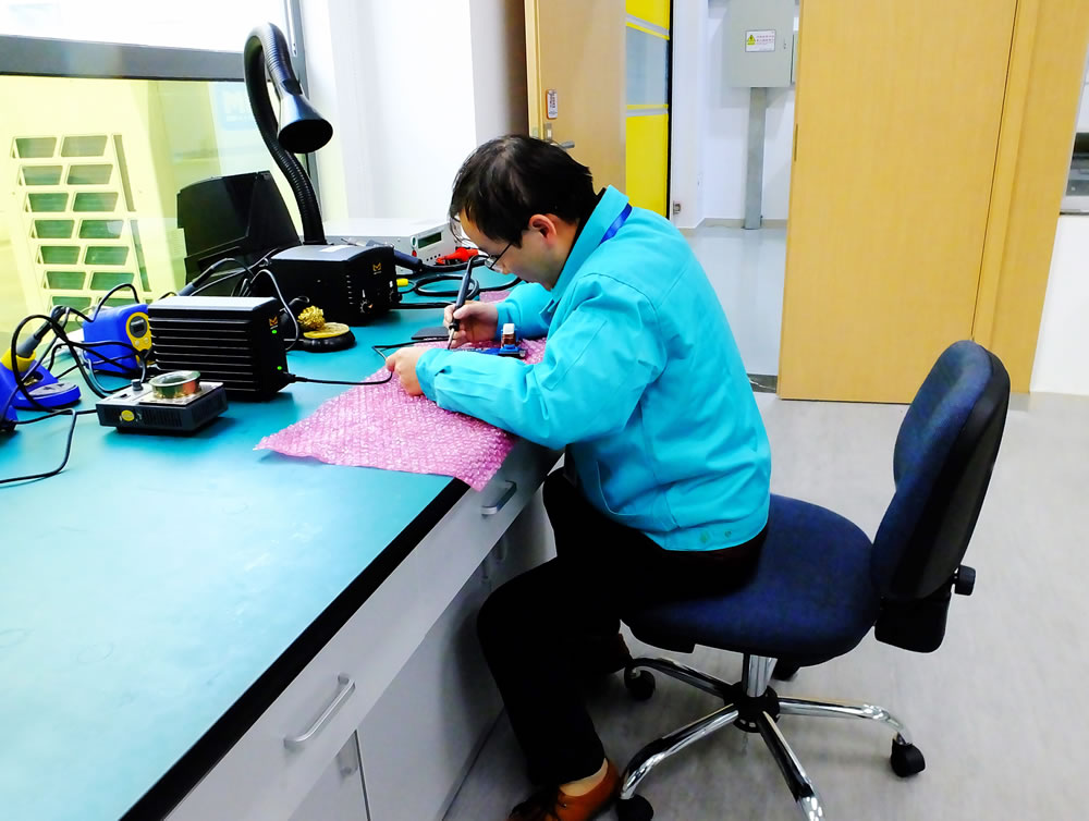 无码AV动漫精品一区二区免费